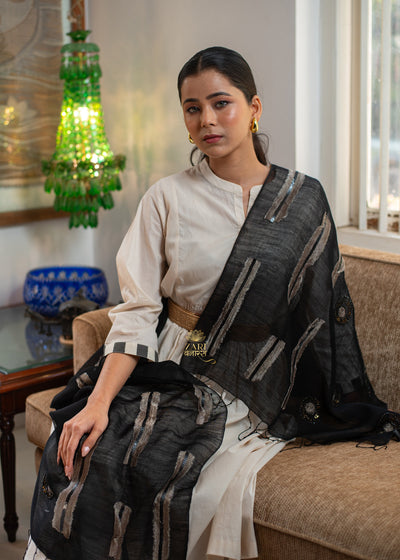 Metallic Streak Embellished Black Scarf (10701264093377)