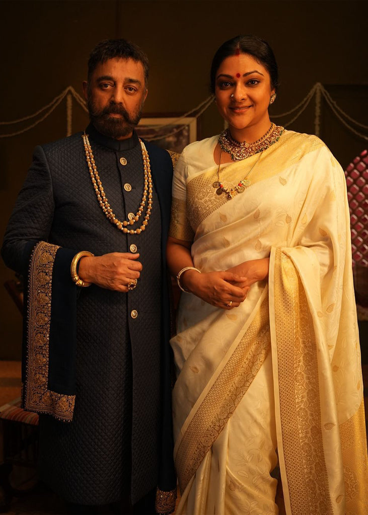 ABHIRAMI In Classic White And Gold Woven Kanjivaram Saree