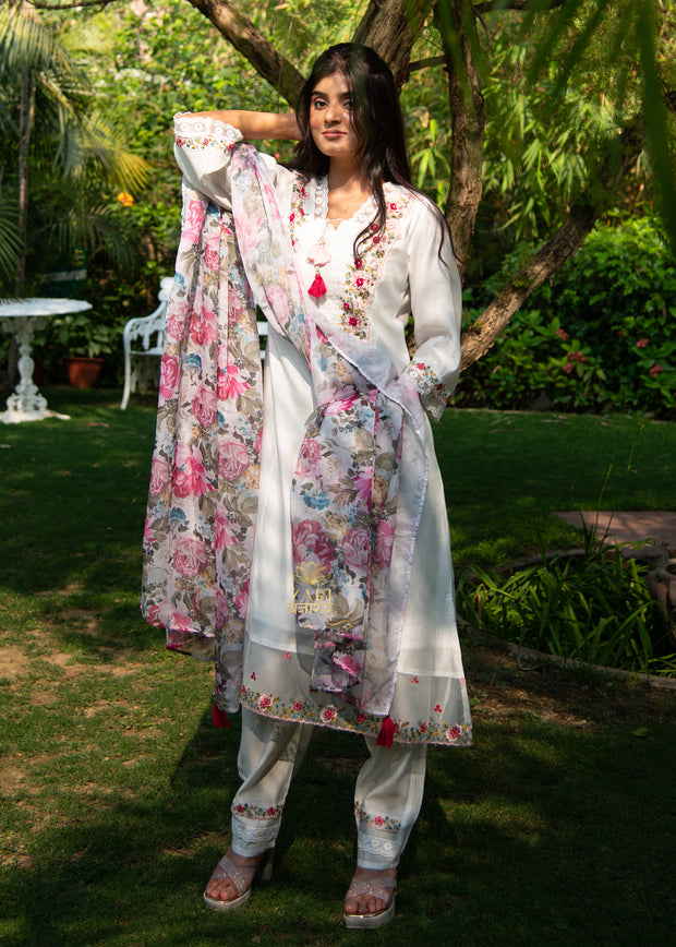Snow White Embroidered Silk Suite Set (10702869070017)
