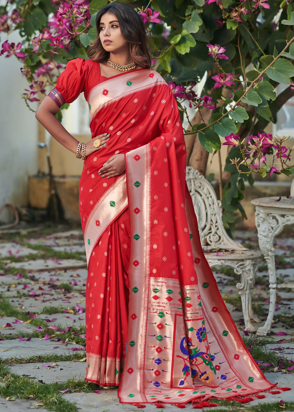 Ethnic Junctions Beautiful Red Color Saree Border Less Soft Silk Saree