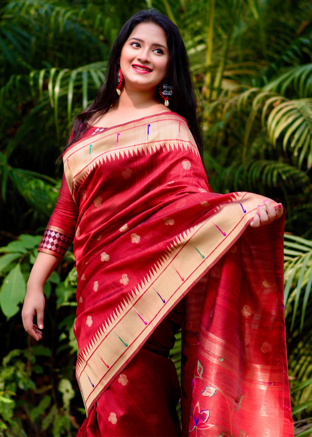 Chili Red Linen Summer Silk Saree – Zari Banaras