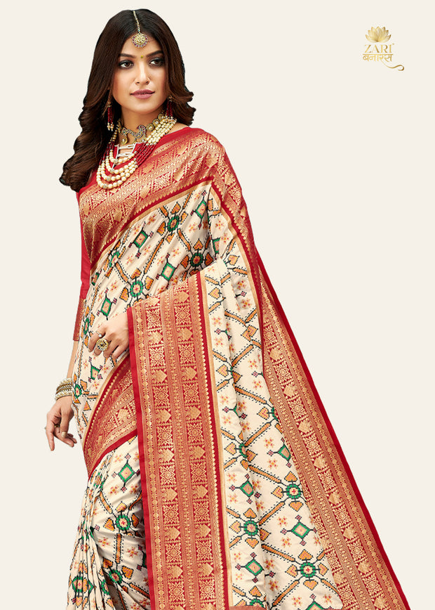 STAR WHITE WOVEN PATOLA SILK SAREE (6914535817409)