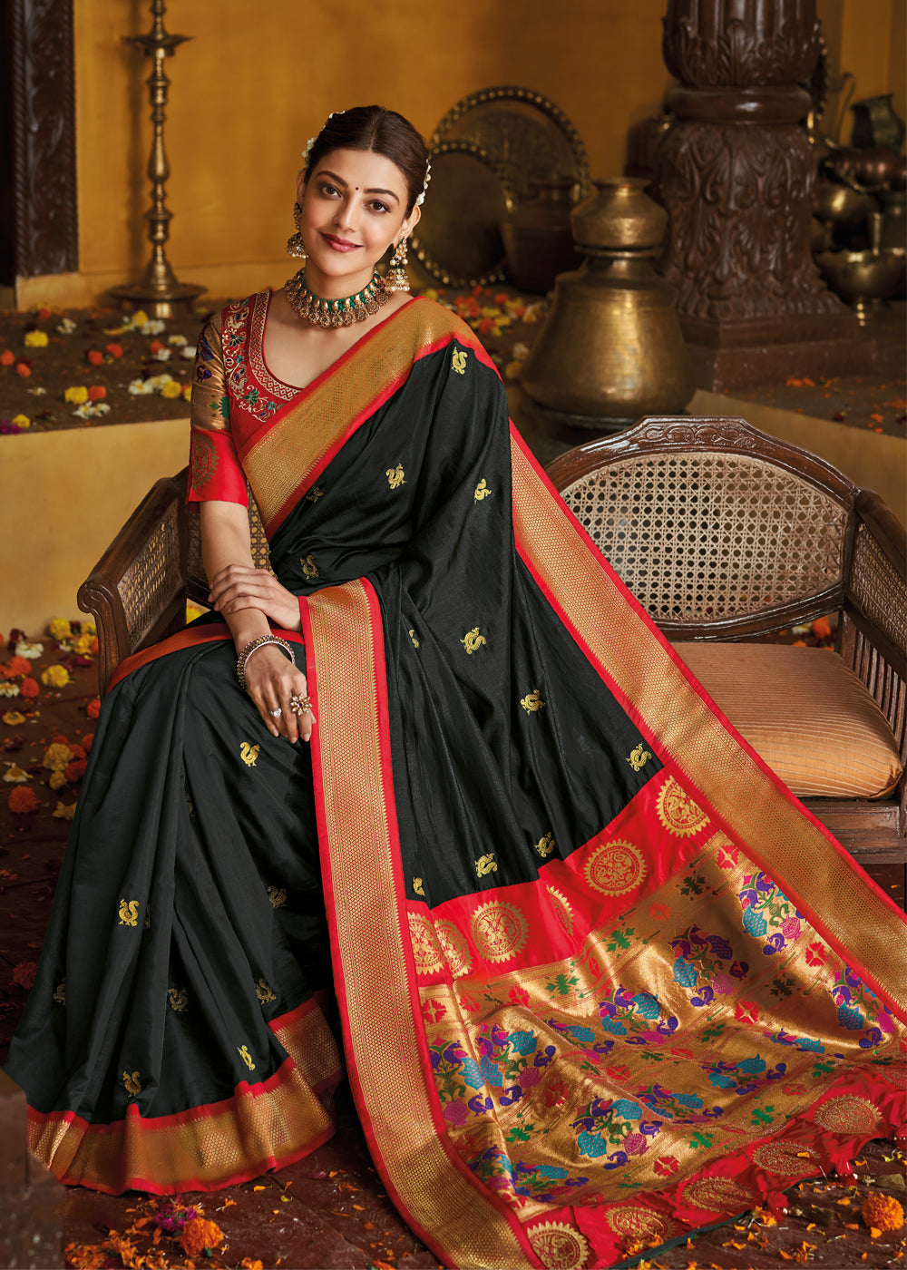 Handloom Red Pure Katan Silk Meenakari Banarasi Patola Saree With Flor -  WeaverStory
