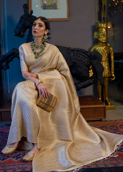 Jaanvi fashion Women's Kanjivaram Silk Saree With Silver Zari