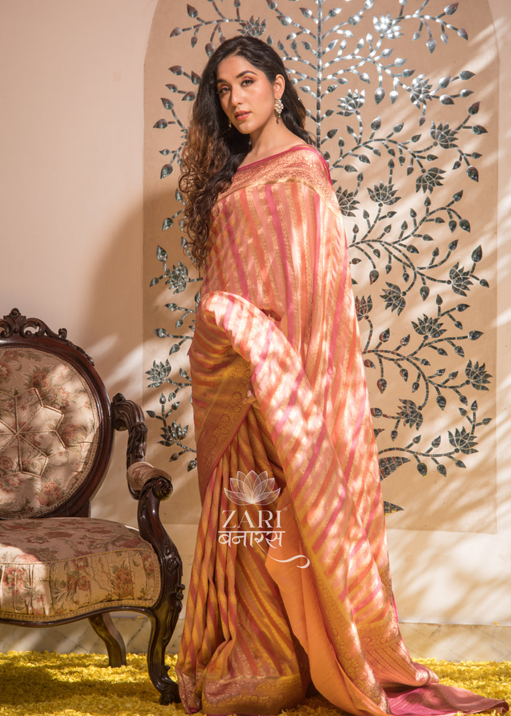 Buy Divastri Self Design, Paisley, Woven Banarasi Silk Blend, Jacquard  Magenta Sarees Online @ Best Price In India | Flipkart.com