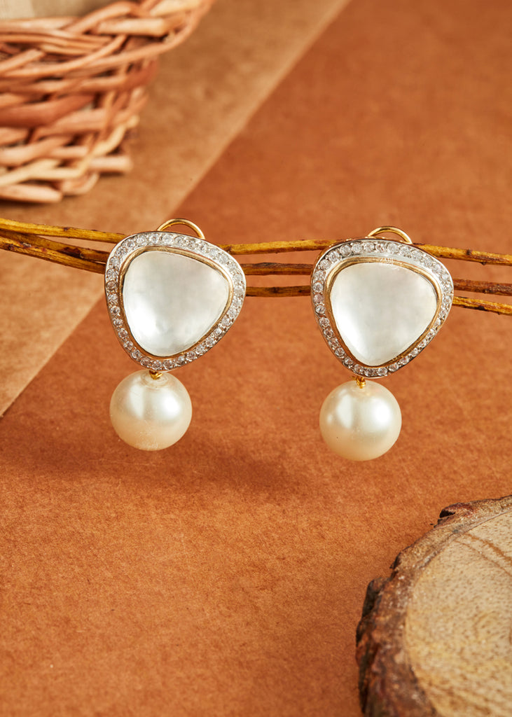 PEARL DROP CLASSY EARINGS (6964414316737)